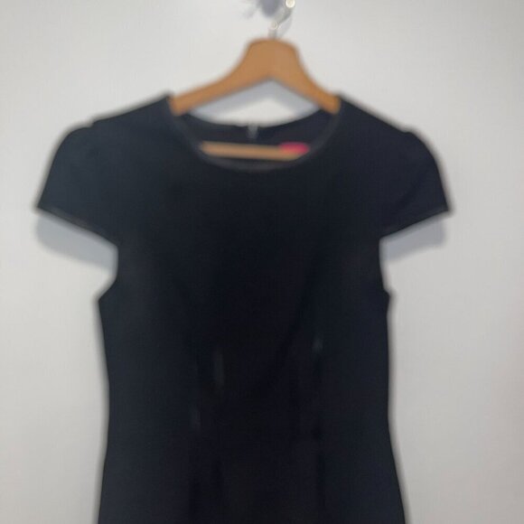 Betsey Johnson Black Cap Sleeve Sheath Dress Size 4 - Picture 4 of 10